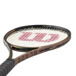 Wilson Blade 98 18X20 V8 15 Wilson Blade 98 18X20 V8 -Racket Equipment Store WR078811U 4 Blade 98 v8 18x20 Iridescent.png.cq5dam.web .1200.1200