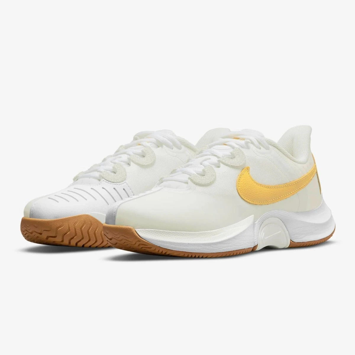 Nike Air Zoom GP Turbo Women's Tennis Shoe (White/Gold) 5 Nike Air Zoom GP Turbo Women's Tennis Shoe (White/Gold) - Image 5