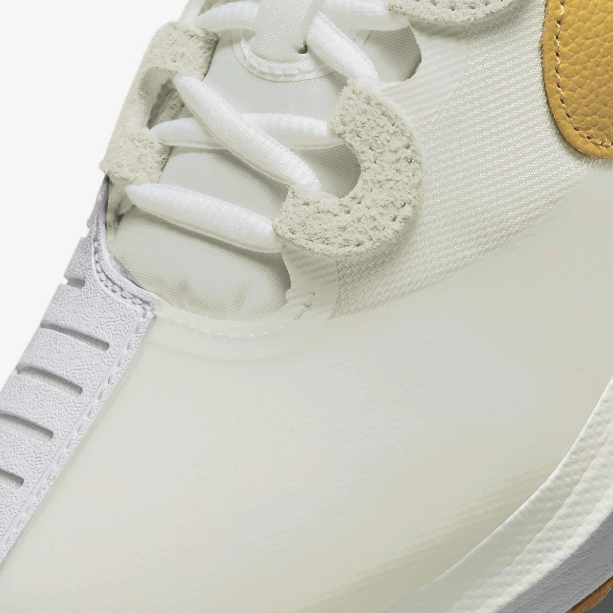 Nike Air Zoom GP Turbo Women's Tennis Shoe (White/Gold) 7 Nike Air Zoom GP Turbo Women's Tennis Shoe (White/Gold) - Image 7